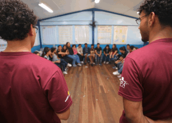 Fundação Educar leva colaboradores voluntários para escola pública em Campinas