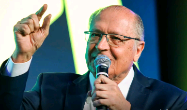 Plano de contingência ao tarifaço deve sair até terça, diz Alckmin