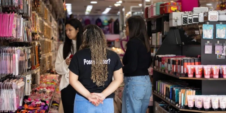 Mulheres alavancam aumento de empregos formais no setor privado em SP