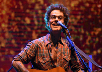 Nando Reis apresenta ‘Nando Hits’ no Centro Cultural Sesi Campinas