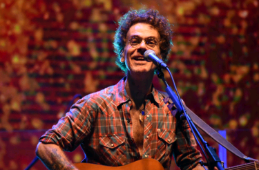 Nando Reis apresenta ‘Nando Hits’ no Centro Cultural Sesi Campinas