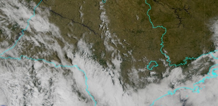 Chuva volta a cair após um mês, mas tempo seco ainda prevalece