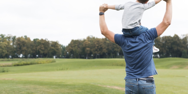 Artigo – Dia dos Pais: 5 mudanças da paternidade dignas de cinema – por René Breuel