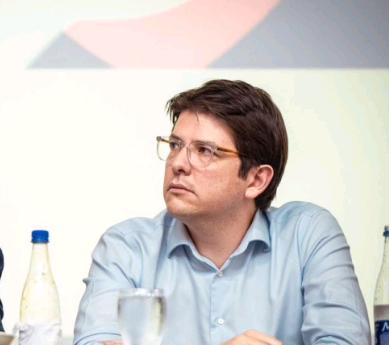 Morre Miguel Uribe, pré-candidato à presidência da Colômbia