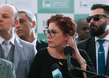 STF condena Carla Zambelli a cinco anos e três meses de prisão