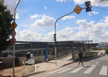 Emdec ativará semáforo de travessia junto à Estação BRT Ipaussurama