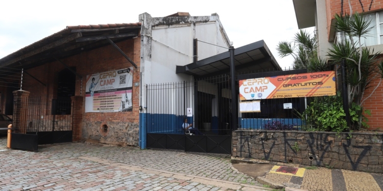 Ceprocamp tem matrículas abertas para curso de pintor de parede