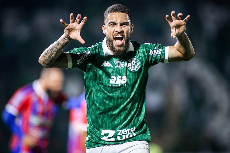 Bruno Santos chega a 6 gols e briga pela artilharia da Série C