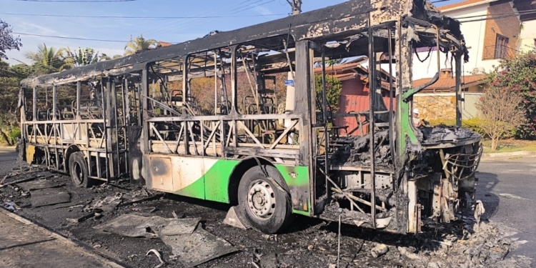 Projeto de lei exige transparência sobre idade e manutenção de ônibus após incêndios em Campinas