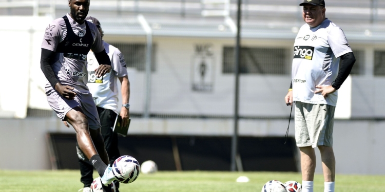 Ponte Preta visita Náutico em busca da terceira vitória consecutiva no quadrangular