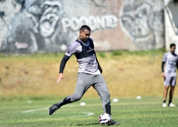 Wanderson celebra retomada da Ponte e mira confronto com o Brusque