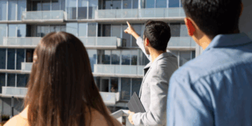 Reclamações de vizinhos: Condomínio proíbe sexo após às 22h – por Renato Ferraz Sampaio Savy