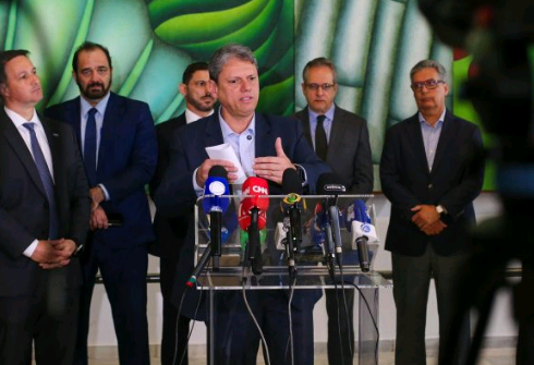 São Paulo tem 5 mortes por metanol; governo do Estado monta gabinete de crise