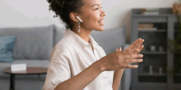 A voz como sua assinatura invisível – por Cecília Lima