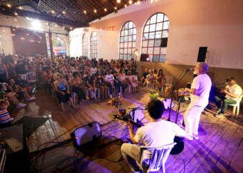 Grupo Casa Caiada e Juliana Alves se apresentam sábado na Sala dos Toninhos