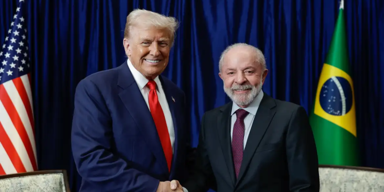 Lula se reúne com Trump na Malásia e discute relações entre Brasil-EUA