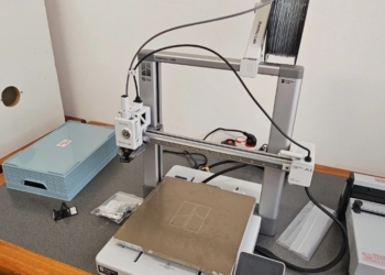 Do papel à liberdade: como uma gráfica de Campinas ajuda pessoas com deficiência visual a ler o mundo