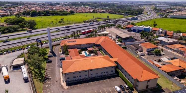 Hotel de Sumaré oferece vagas de emprego para diversos setores