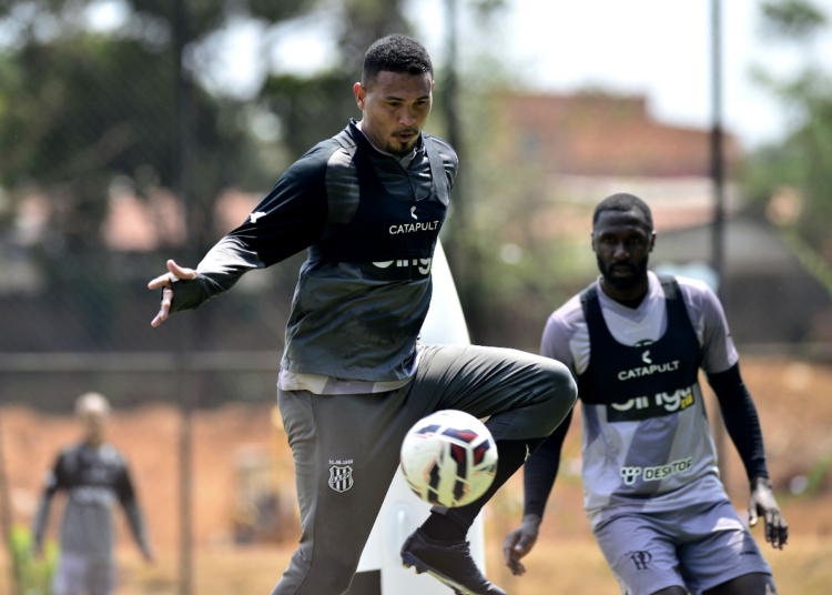 Zagueiro campeão da Série C aciona a Ponte Preta na Justiça por salários atrasados