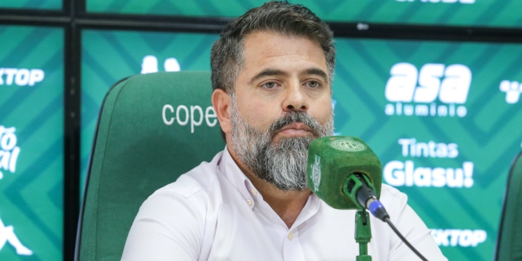 Amaro valoriza trabalho e defende continuidade do projeto; ouça áudio