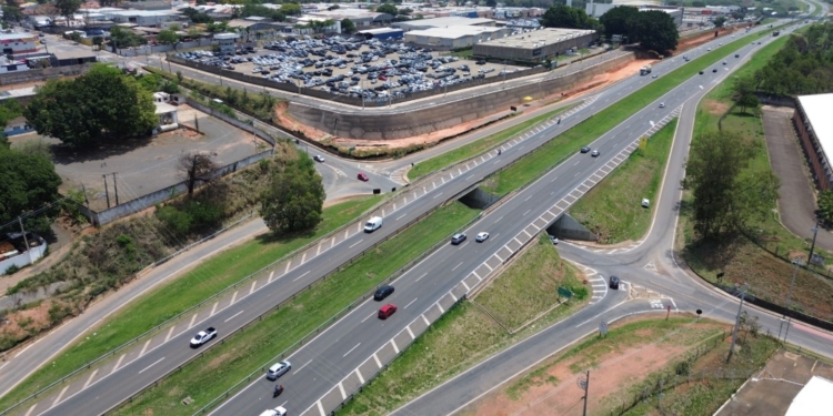 Rota das Bandeiras bloqueia o Trevo do Real Parque; confira os desvios