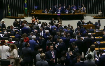 Câmara aprova isenção do IR para quem ganha até R$ 5 mil