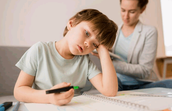 Artigo – TDAH: Os riscos do autodiagnóstico via redes sociais – por Tássia Pina