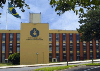 Meus 50 anos do exercício da Medicina – por Carmino de Souza