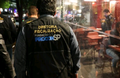 Governo de SP faz parceria com setor de bebidas para combater casos de intoxicação por metanol