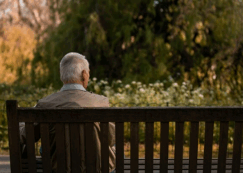 Pessoas idosas continuam invisíveis para a sociedade – por José Pedro Martins