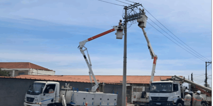 Acidentes com veículos provocaram 537 interrupções de energia na região de Campinas até agosto 