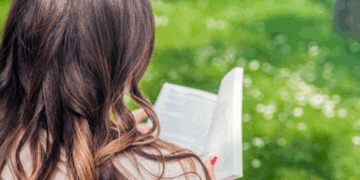 Solitude: o conforto e aconchego de uma adolescente – por Maria Eduarda da Silva Lima