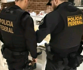 Polícia Federal faz operação para combater fabricação e distribuição de cédulas falsas