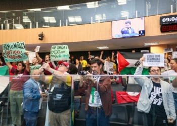 VÍDEO: Sessão da Câmara de Campinas tem embate político entre esquerda  e direita