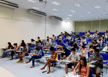 Unicamp aplica primeira fase do vestibular neste domingo