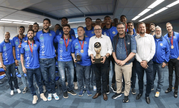 Vôlei Renata é homenageado pela Prefeitura de Campinas após conquistar pentacampeonato paulista