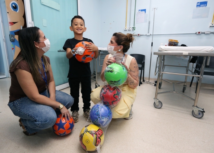 Rede Mário Gatti inicia campanha de Natal com arrecadação de brinquedos e concurso