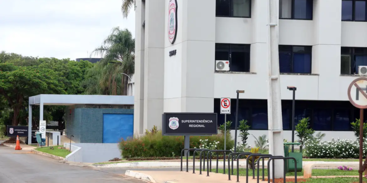 STF determina início da pena de Bolsonaro em regime fechado