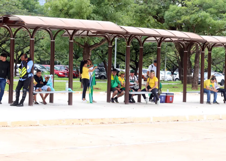 Bolsonaro cita paranoia em audiência de custódia; prisão é mantida