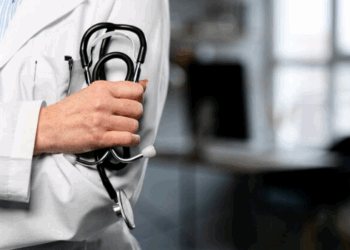 Artigo – Da vocação à gestão: o médico que também precisa pensar como empreendedor – por Rafael Teixeira