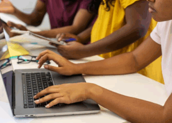 Artigo: Inclusão digital e formação em tecnologia são caminhos para reduzir desigualdades em Campinas – por  Geraldo Barros