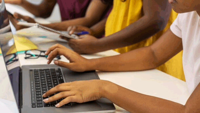 Artigo: Inclusão digital e formação em tecnologia são caminhos para reduzir desigualdades em Campinas – por  Geraldo Barros