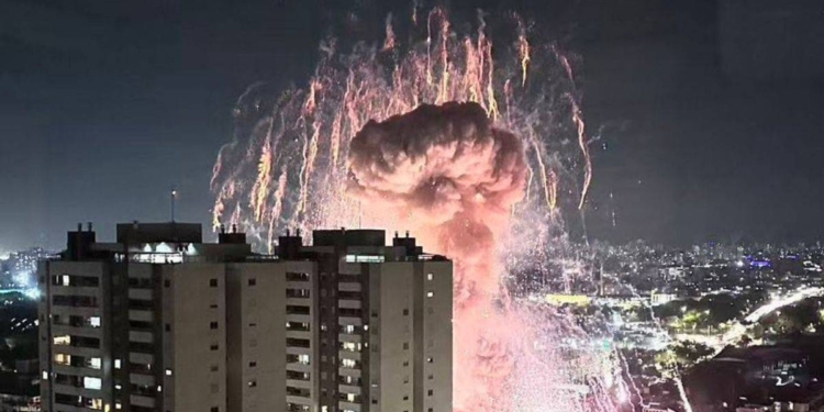 Explosão de galpão com fogos de artifício mata uma pessoa em São Paulo