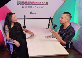 O slam como resistência poética é o tema do novo episódio do podcast Os Incomodados