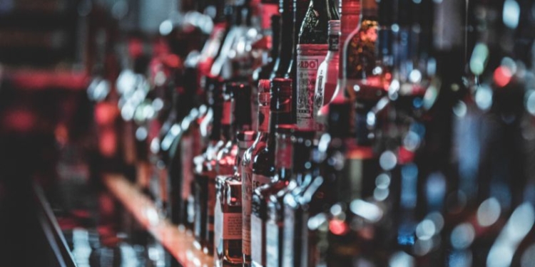 Lei aprimora notificação dos casos de intoxicação por metanol em Campinas