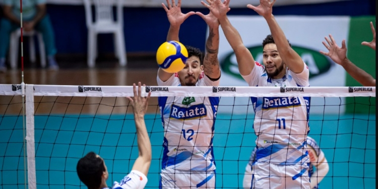 Vôlei Renata vence o Cruzeiro de virada por 3 sets a 2 em Minas