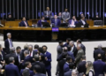 Texto-base do projeto de lei antifacção vai agora para o Senado