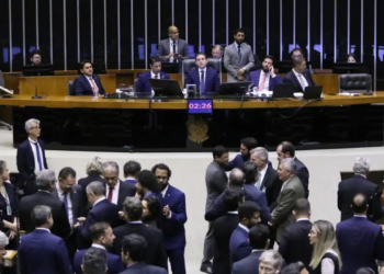 Texto-base do projeto de lei antifacção vai agora para o Senado