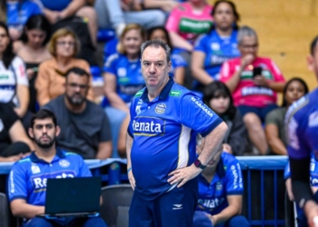 Vôlei Renata busca a reabilitação neste sábado em seu primeiro jogo fora de casa