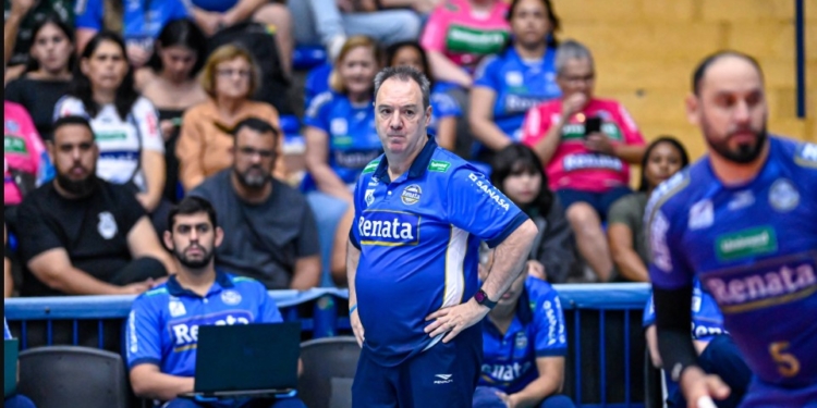 Vôlei Renata busca a reabilitação neste sábado em seu primeiro jogo fora de casa